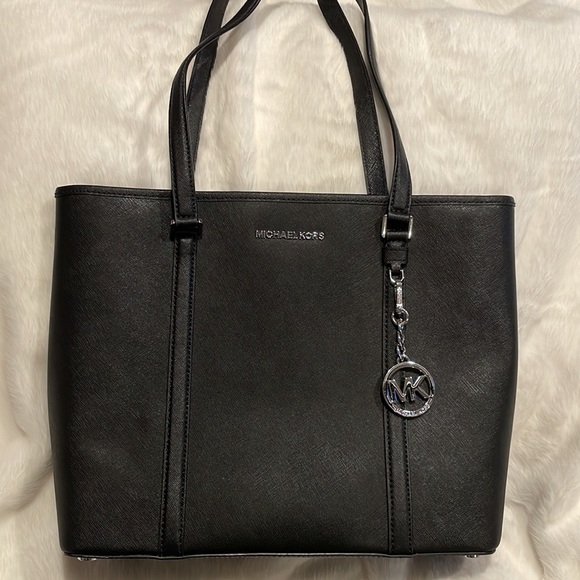 Michael Kors Black Sady Purse. Saffiano leather with silver accents - Picture 14 of 16